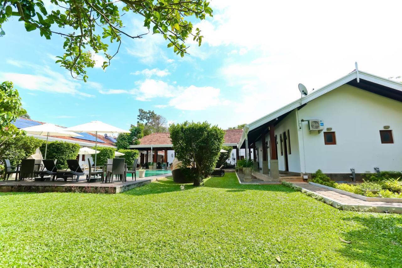 Swanee Grand Hotel เนกอมโบ ภายนอก รูปภาพ