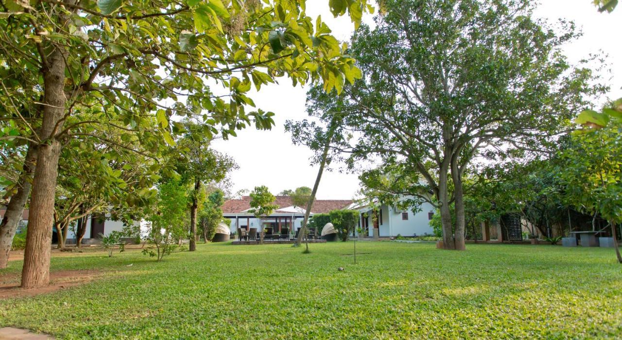 Swanee Grand Hotel เนกอมโบ ภายนอก รูปภาพ