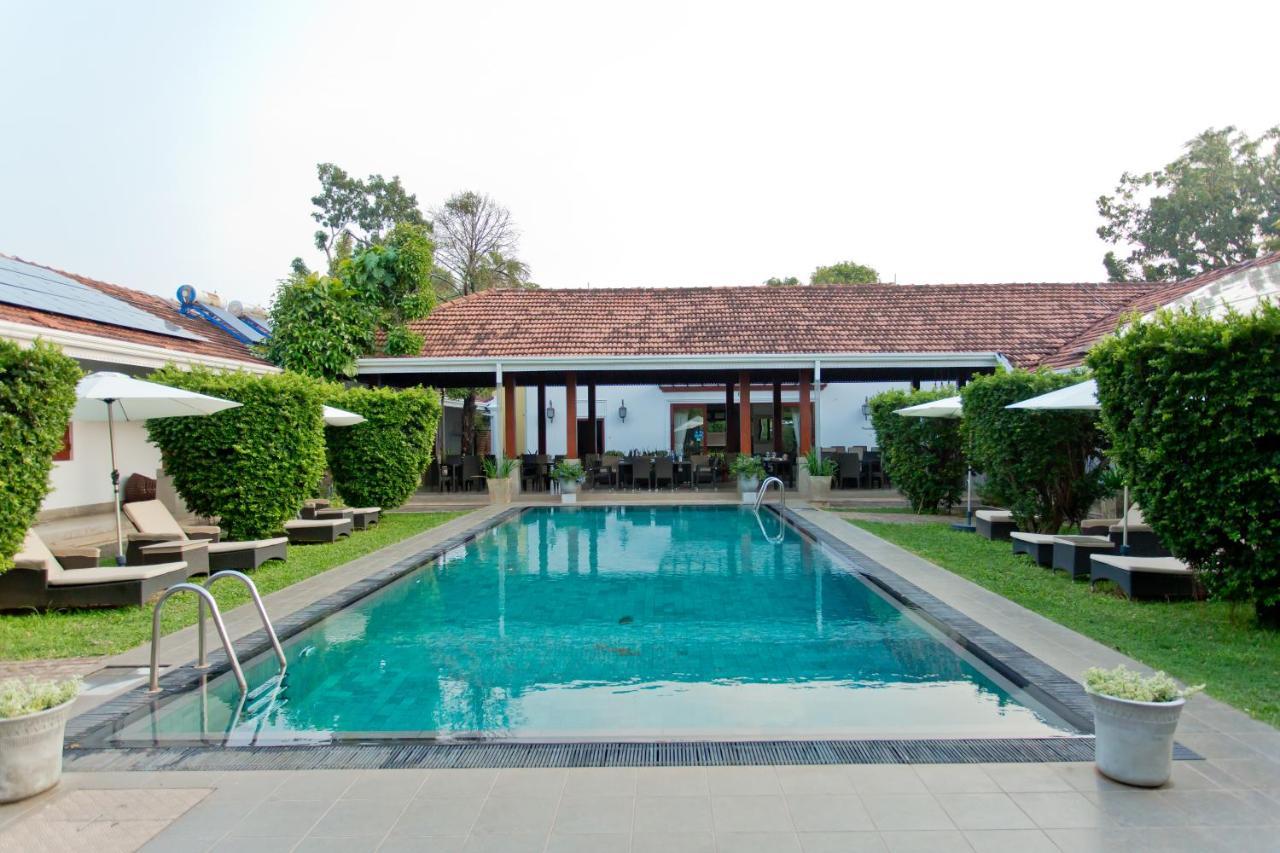 Swanee Grand Hotel เนกอมโบ ภายนอก รูปภาพ
