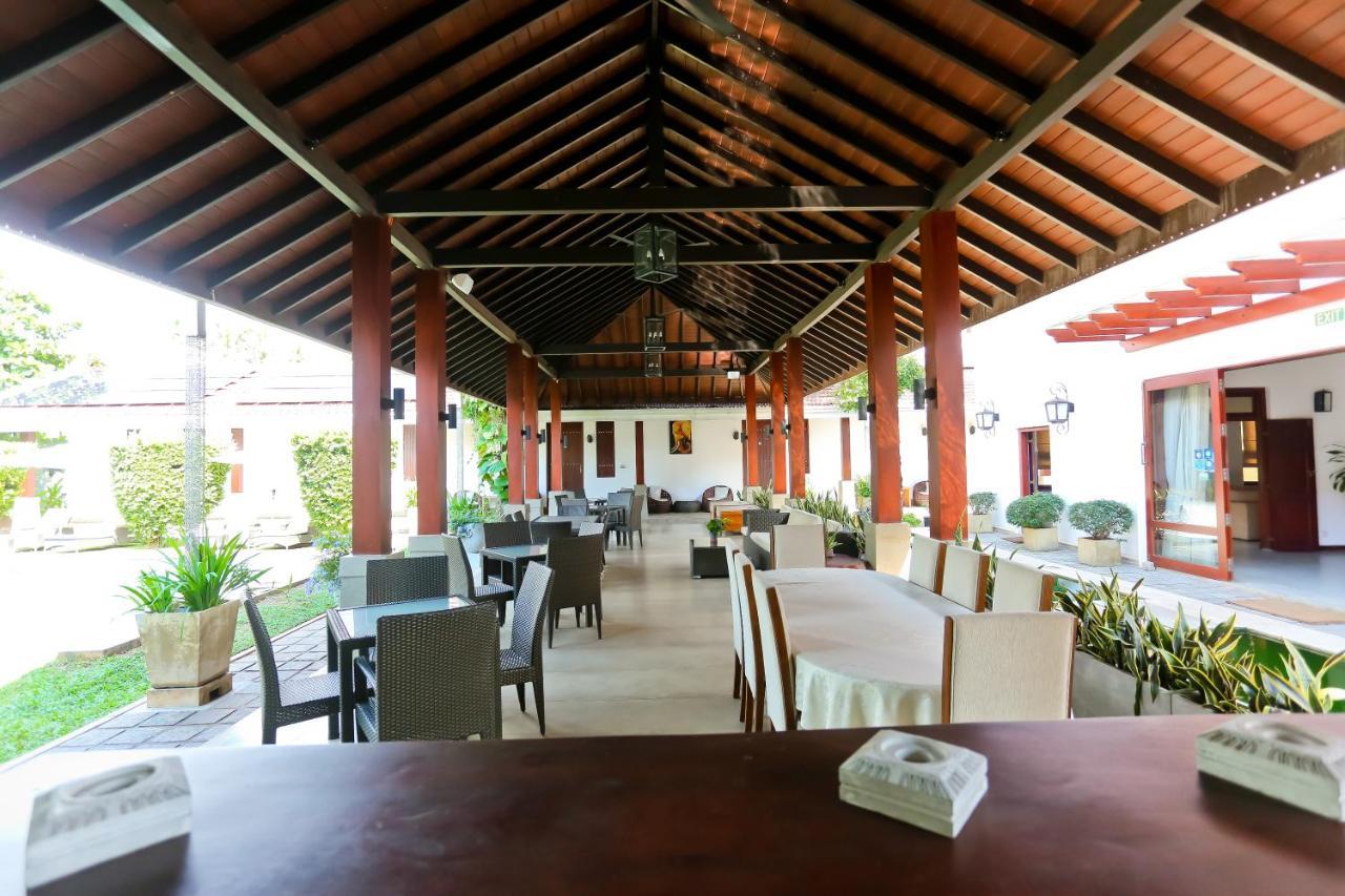 Swanee Grand Hotel เนกอมโบ ภายนอก รูปภาพ