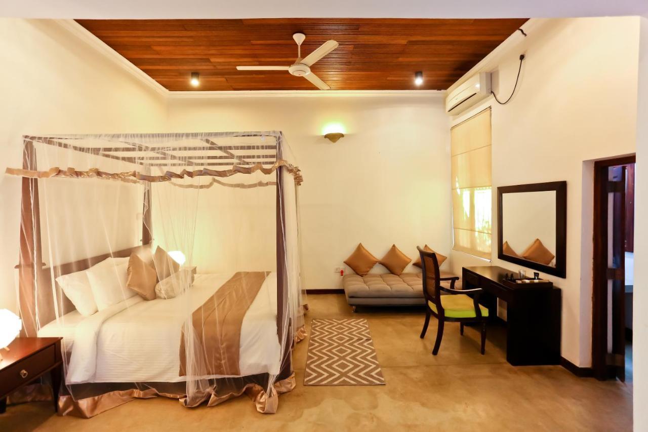 Swanee Grand Hotel เนกอมโบ ภายนอก รูปภาพ