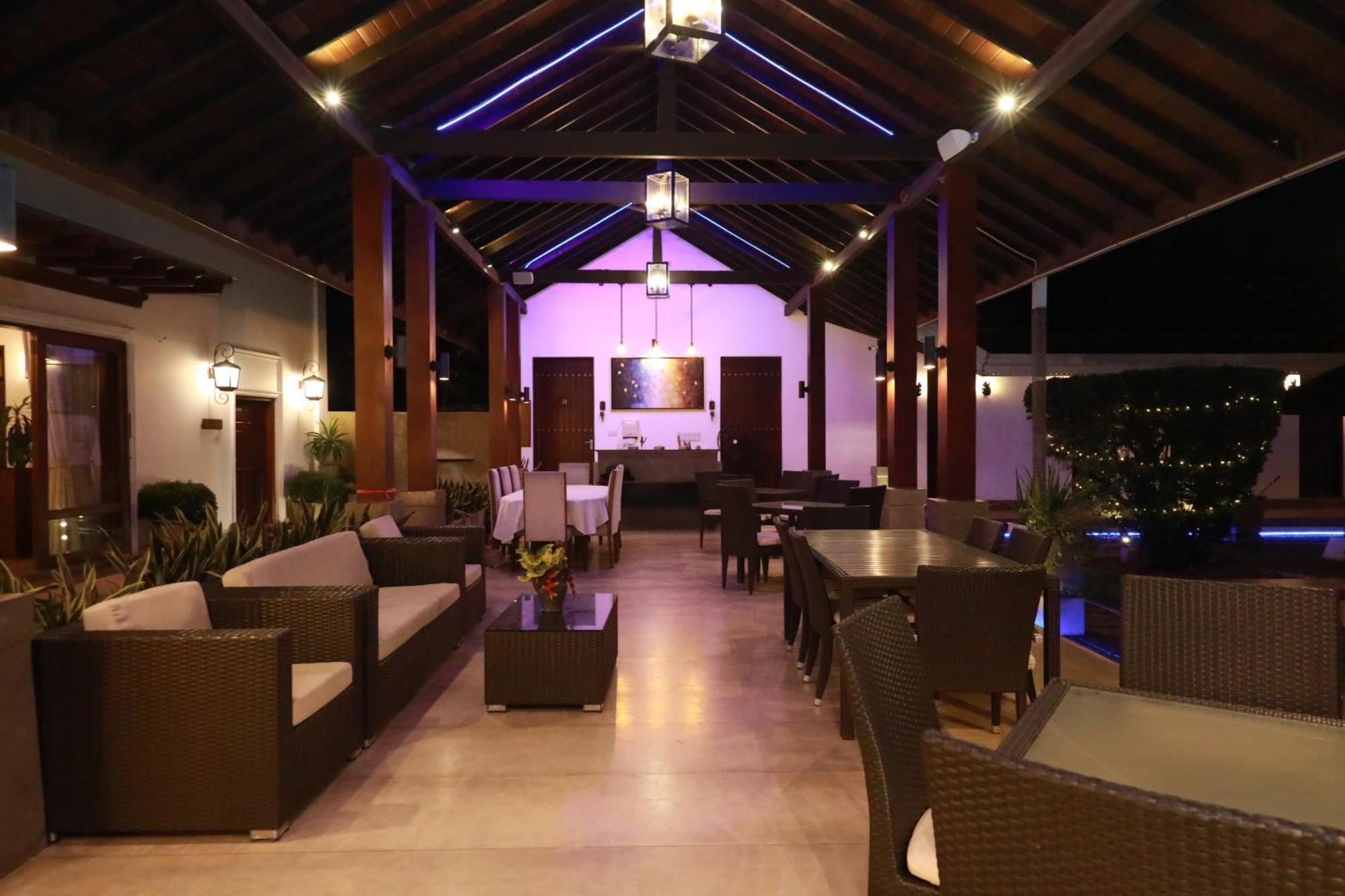 Swanee Grand Hotel เนกอมโบ ภายนอก รูปภาพ