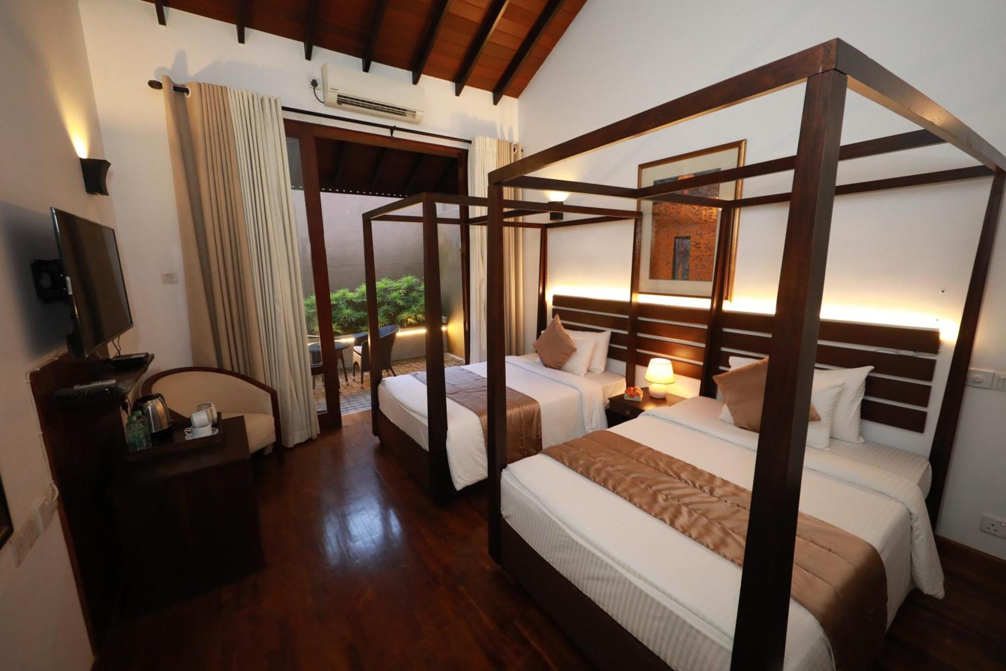 Swanee Grand Hotel เนกอมโบ ภายนอก รูปภาพ